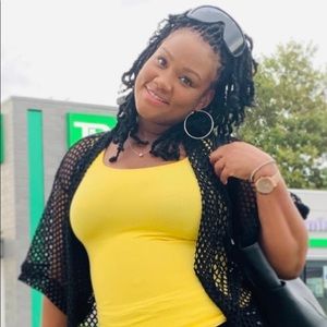 Meet your Posher, Sharz